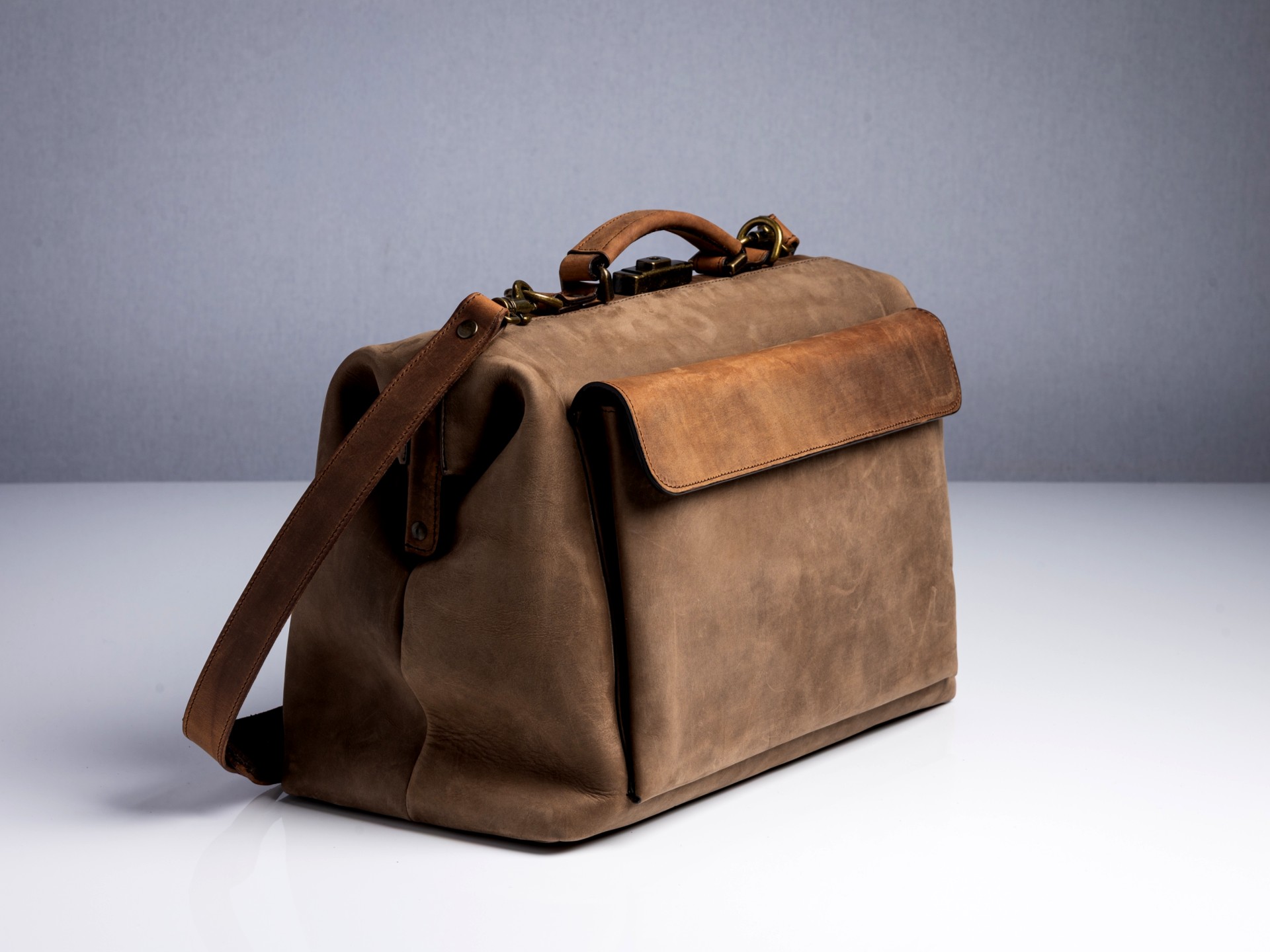 McFermoir Doctor's Bag A4 Wout 763016 Brown with Ranger - Image 2