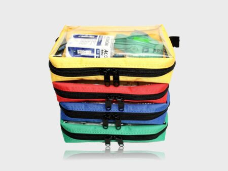 7489 Set van 4 gekleurde polyester tasjes met venster voor in dokterstas clipped rev 1