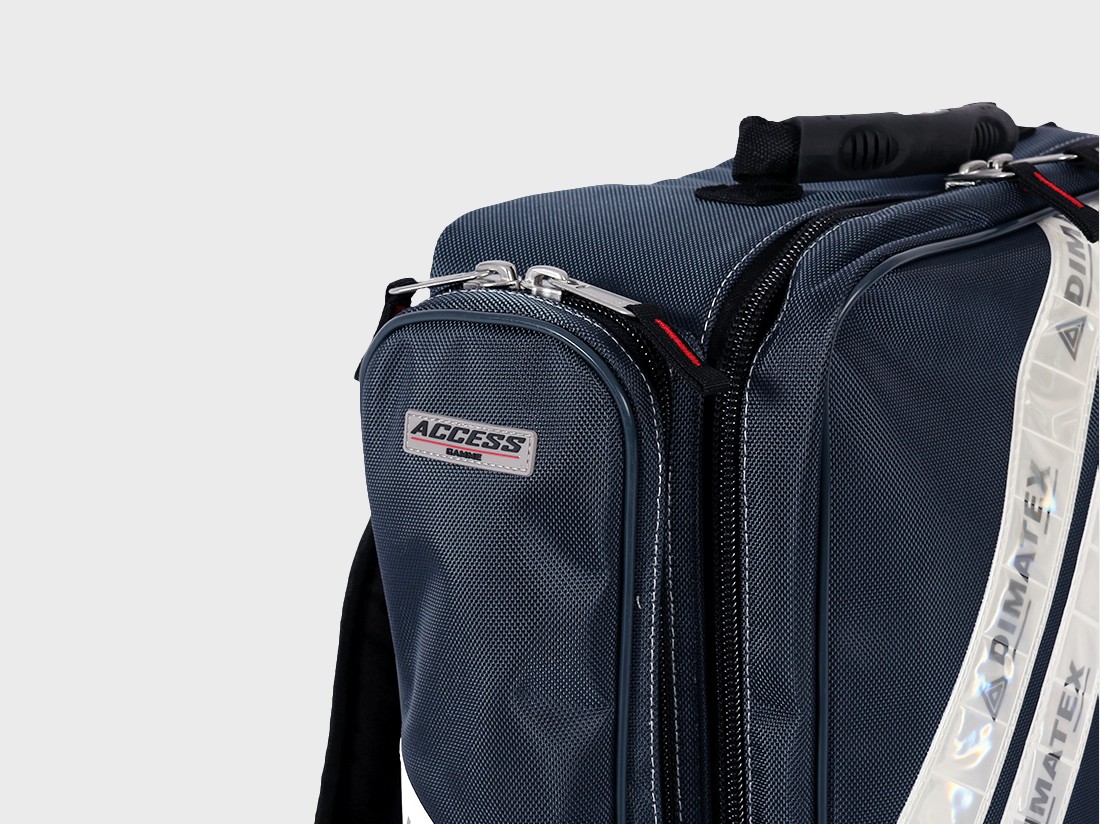 LEGEND BLEU 4 clipped rev 1