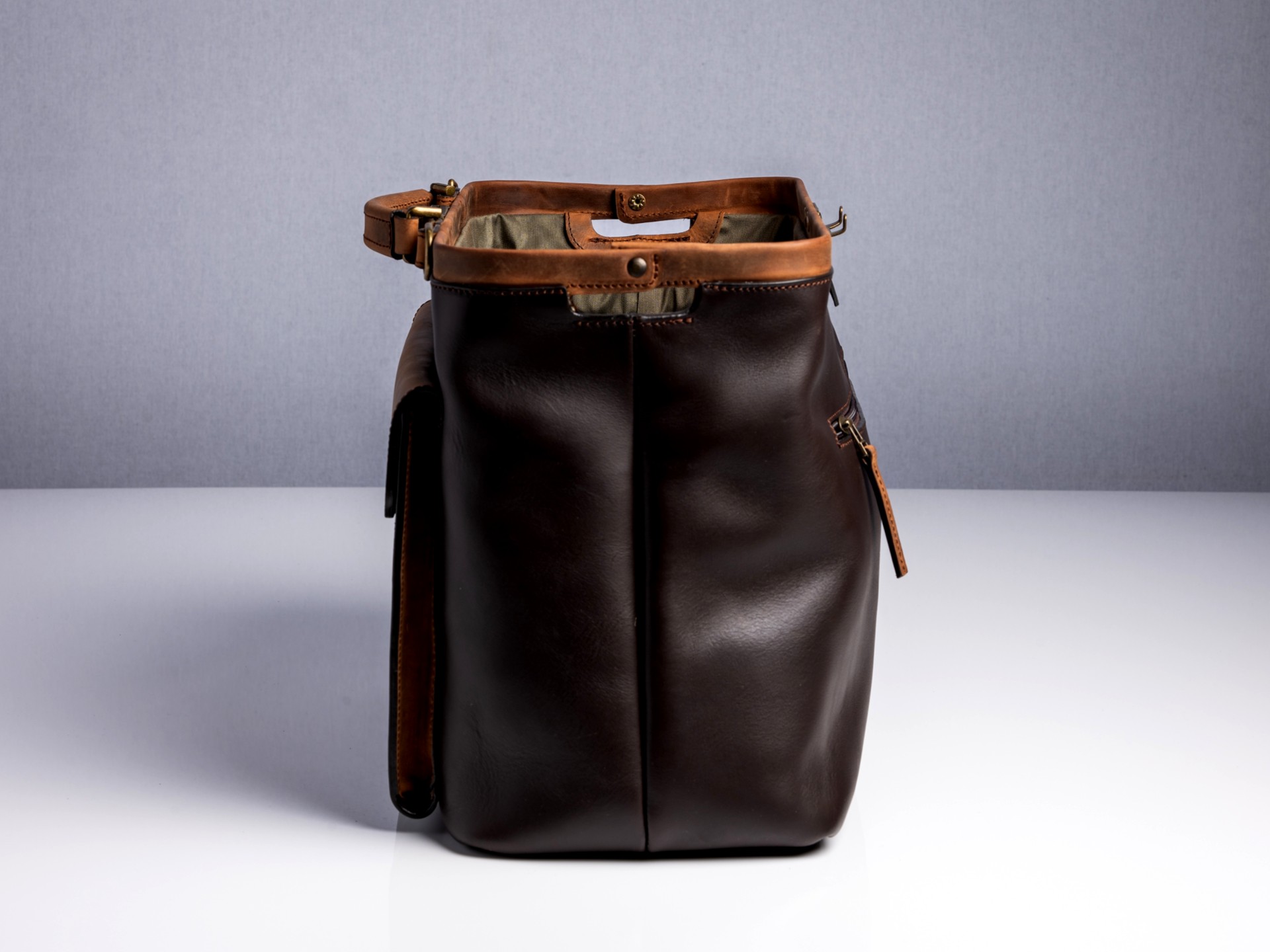 McFermoir Doctor's Bag A4 Wout 133014-73 Dark Brown with Ranger - Image 2