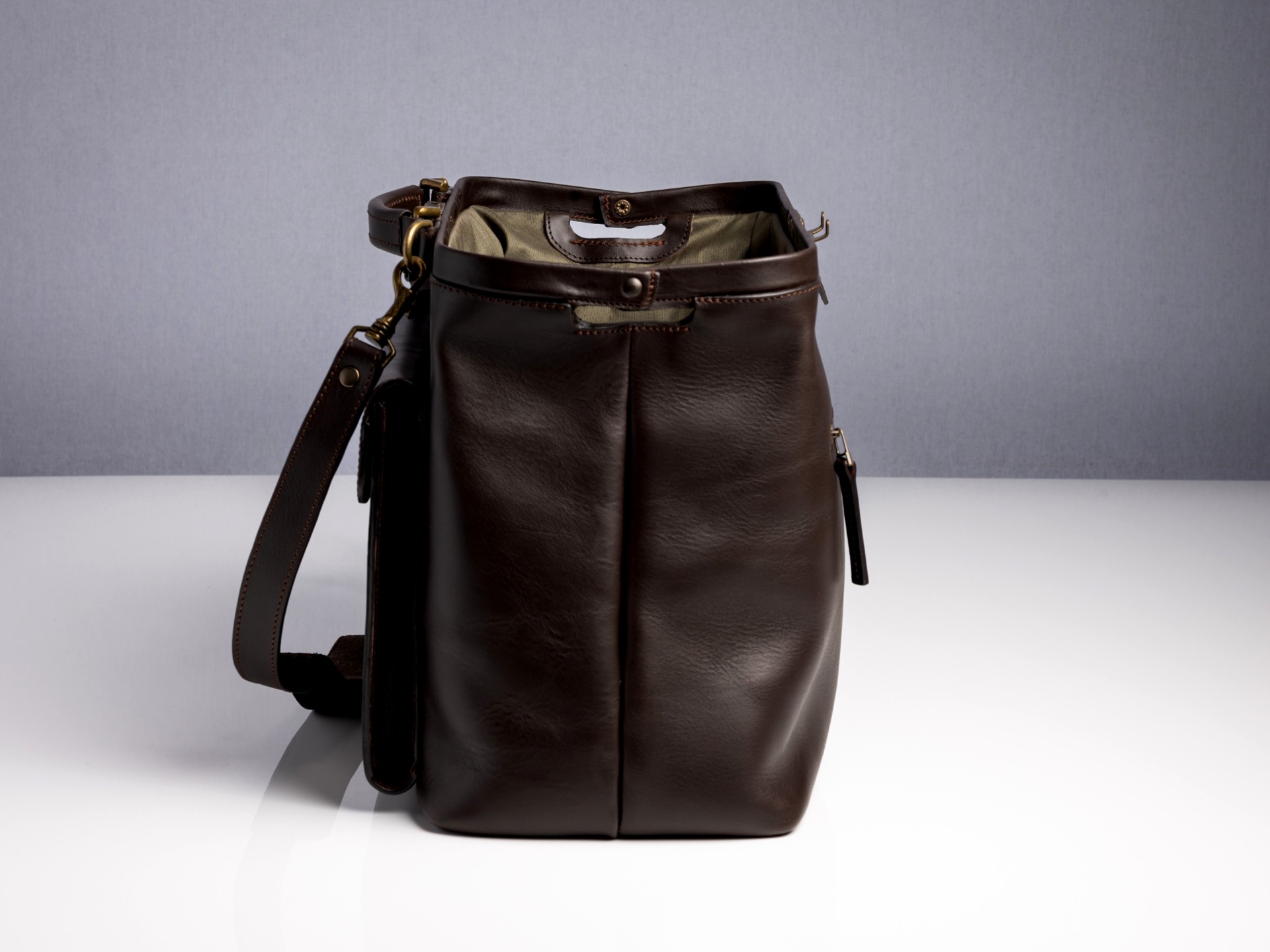 McFermoir Doctor's Bag A4 Wout 133014 Dark Brown - Image 2